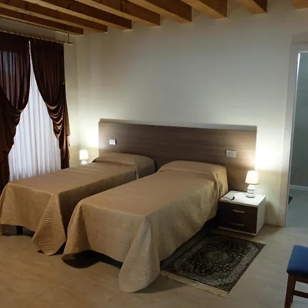 לינה וארוחת בוקר Eldorado סומה קאמפניה